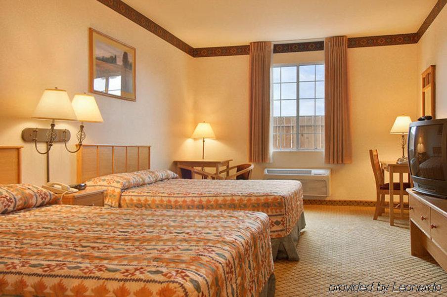 The Inn At Rolling Hills Casino & Resort Corning Szoba fotó